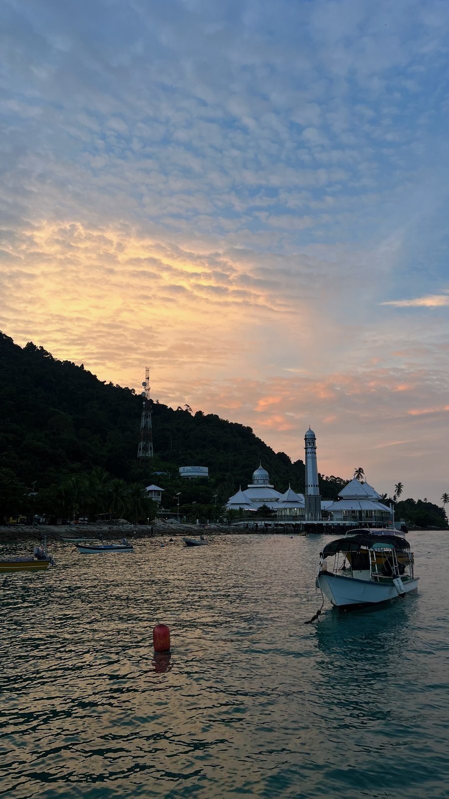 Le village au crépuscule